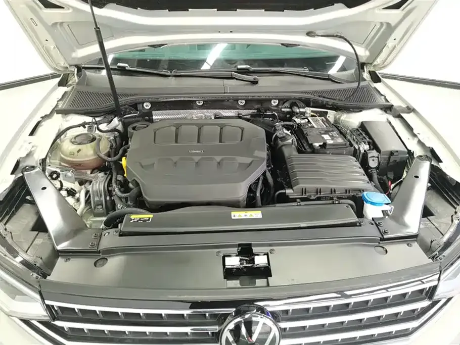 Volkswagen Magotan 2023 из CN, фото 8