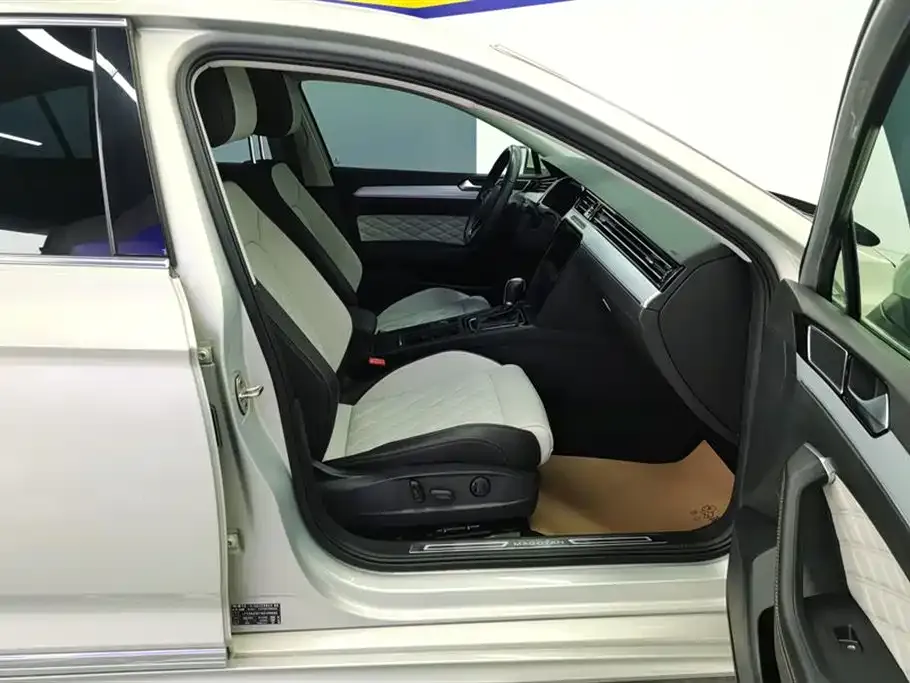 Volkswagen Magotan 2023 из CN, фото 10