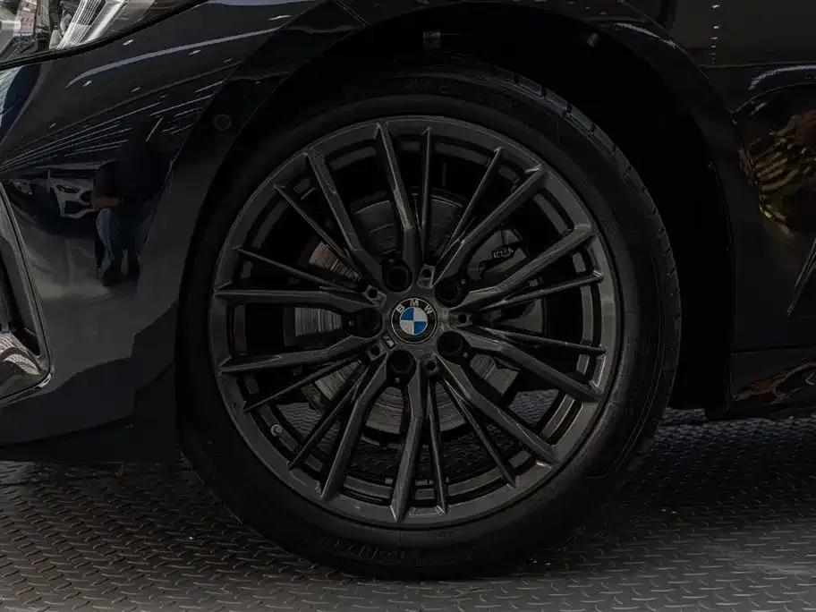 BMW 3 Series 2024 из CN, фото 5