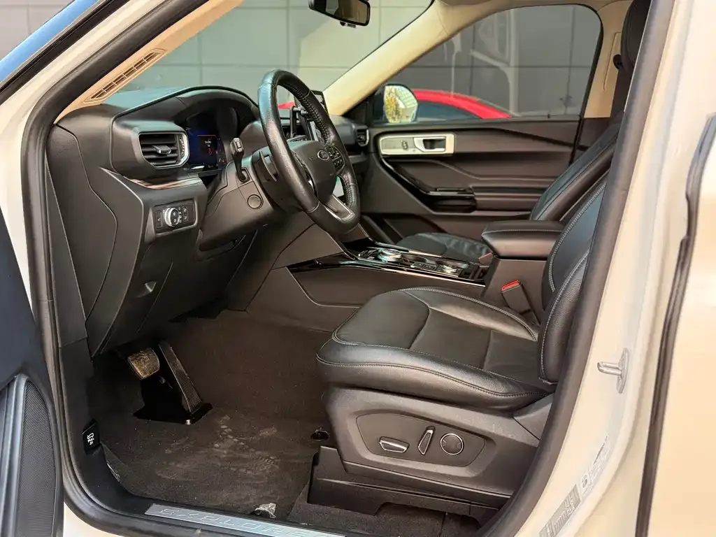 Ford Explorer 2021 из CN, фото 5