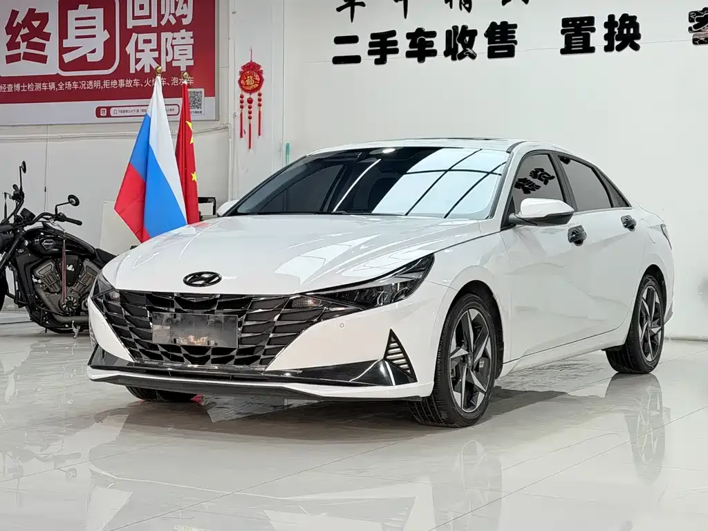 Hyundai Elantra 2023 из CN, фото 1