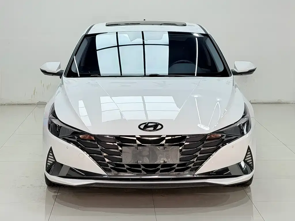 Hyundai Elantra 2023 из CN, фото 10