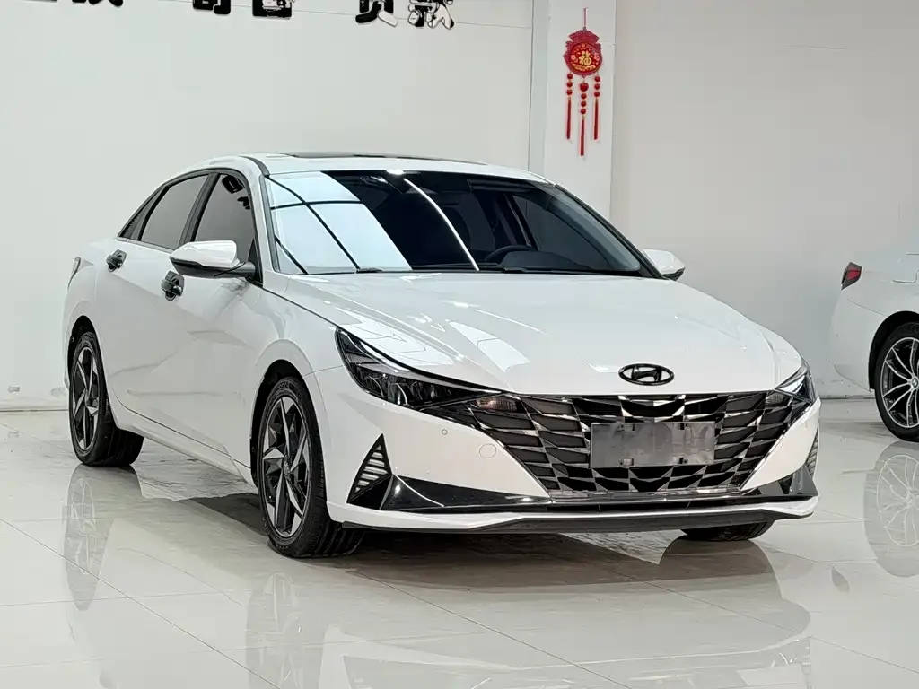 Hyundai Elantra 2023 из CN, фото 3