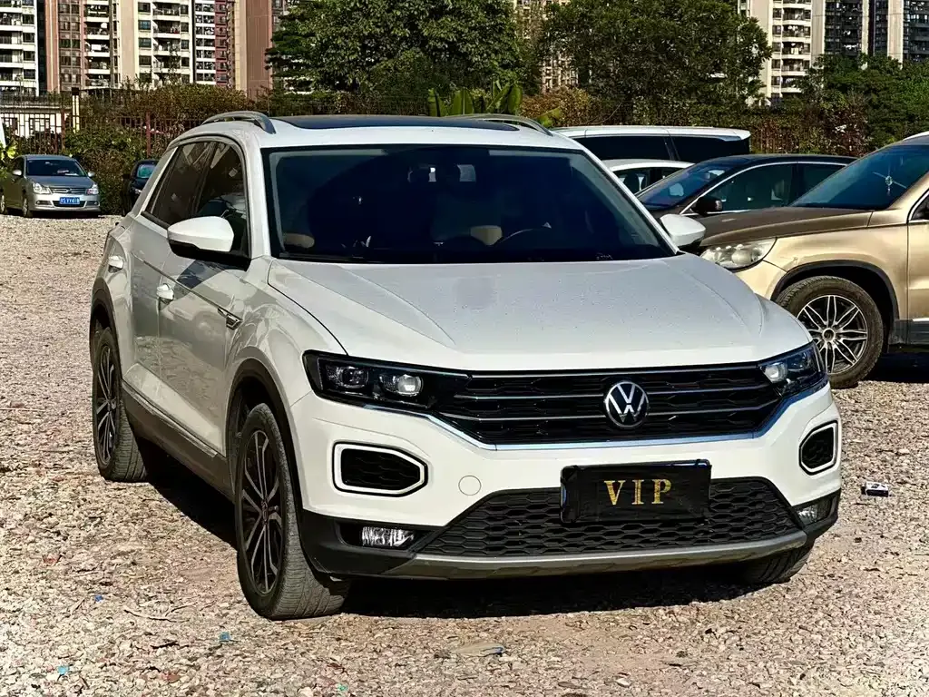 Volkswagen T-Roc — фото 7