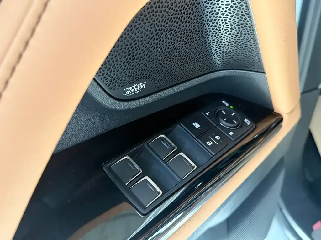 Lexus LX 2025 из CN, фото 3