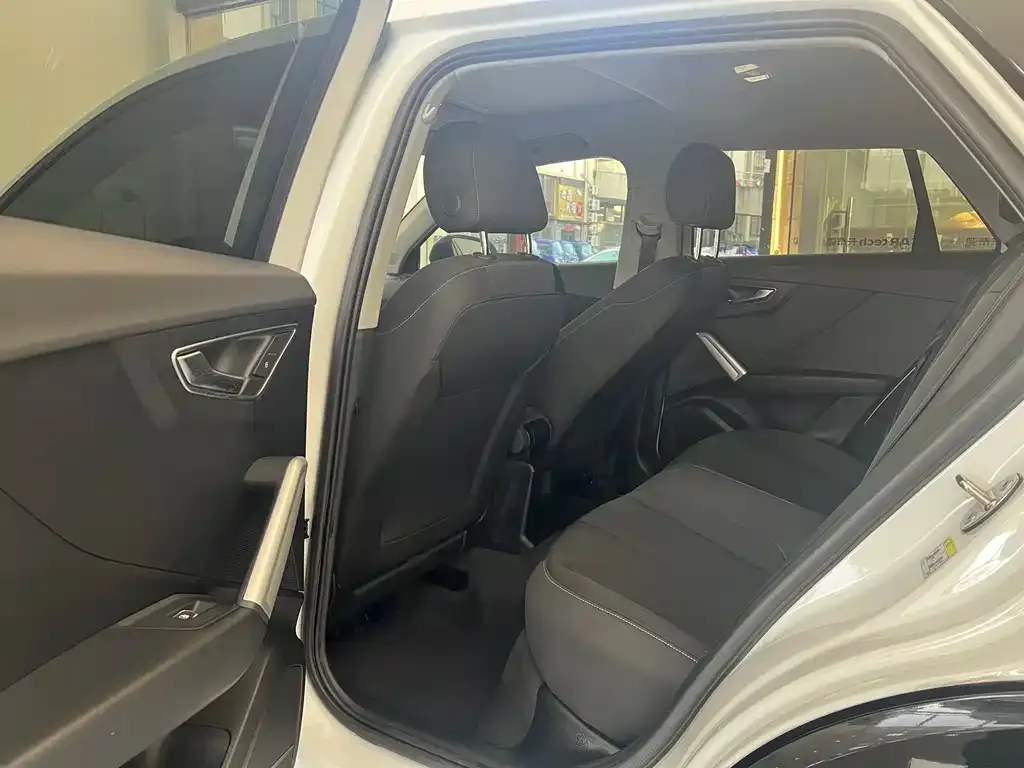Audi Q2L 2021 из CN, фото 6