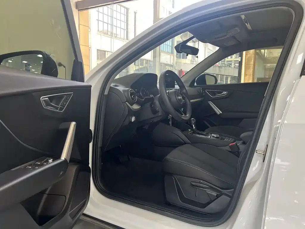Audi Q2L 2021 из CN, фото 8