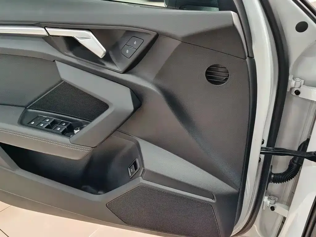 Audi A3 2024 из CN, фото 10