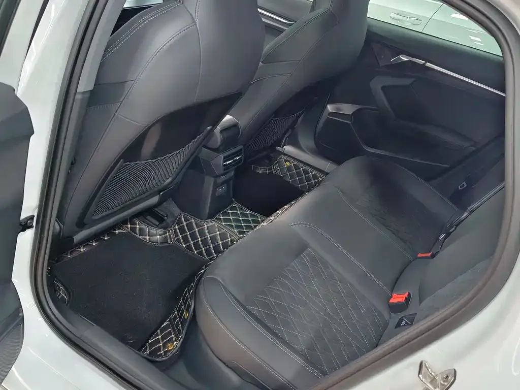 Audi A3 2024 из CN, фото 4