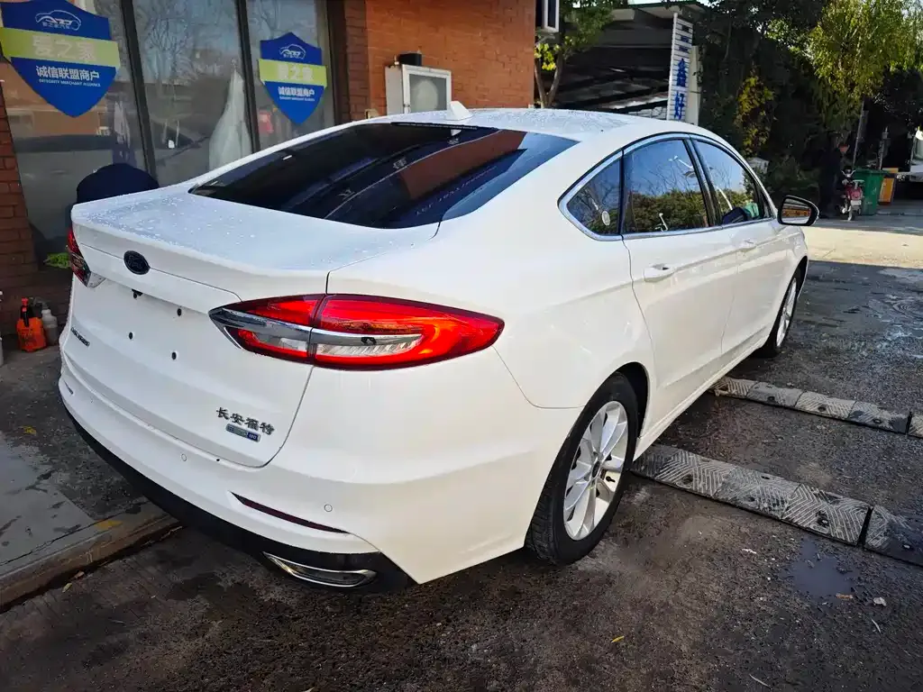Ford Mondeo 2021 из CN, фото 8