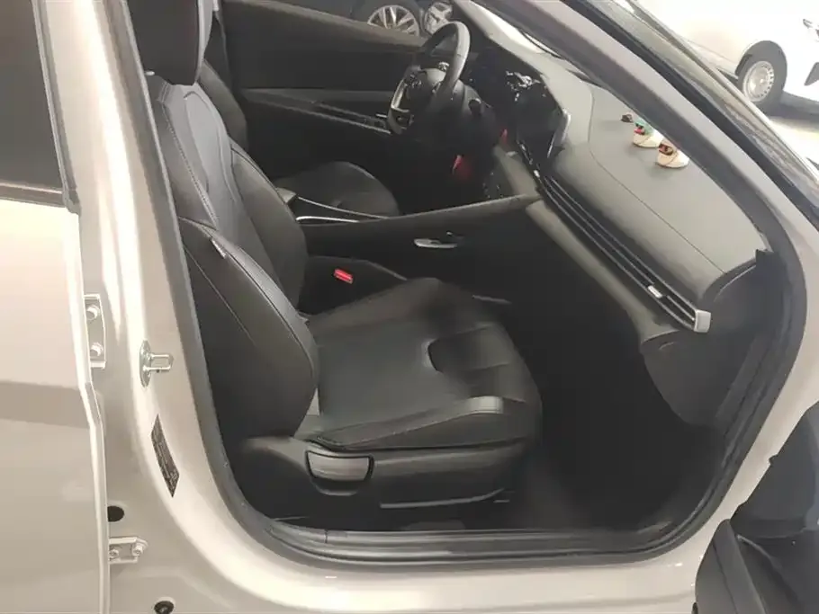 Hyundai Elantra 2021 из CN, фото 6