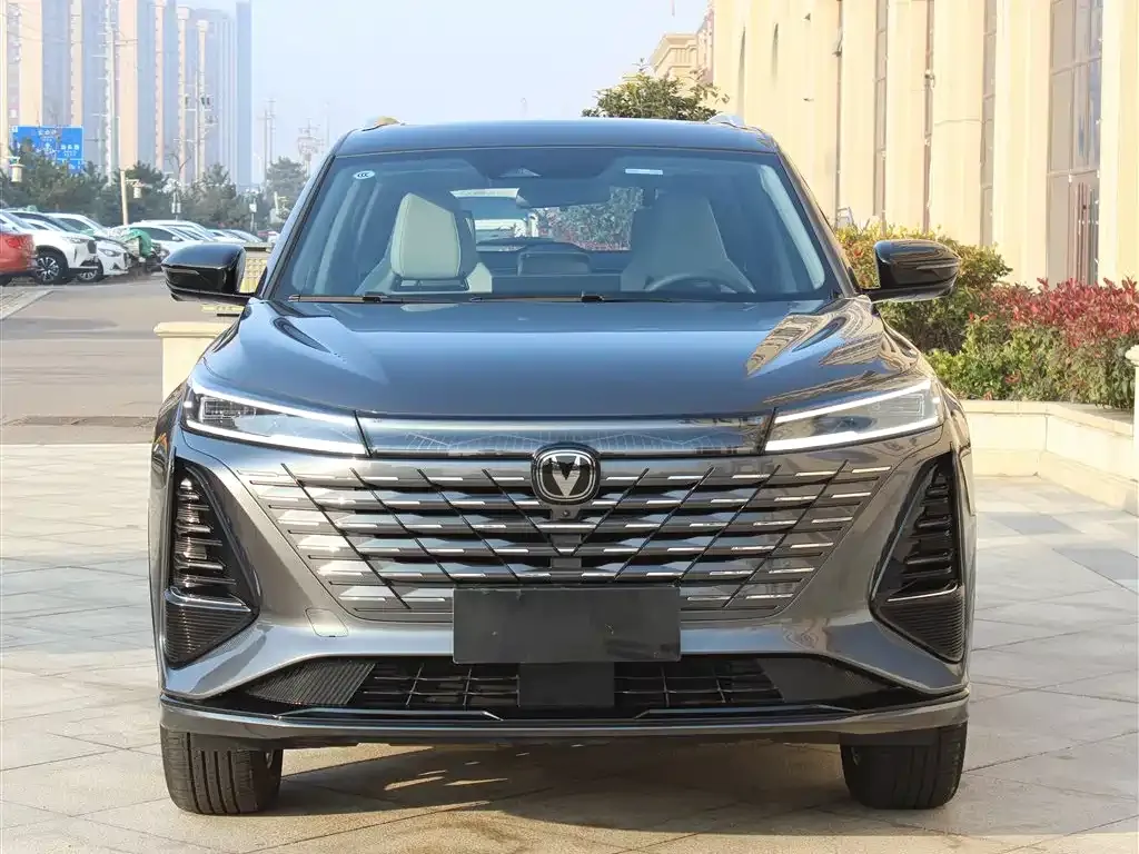Changan CS75PLUS — фото 3