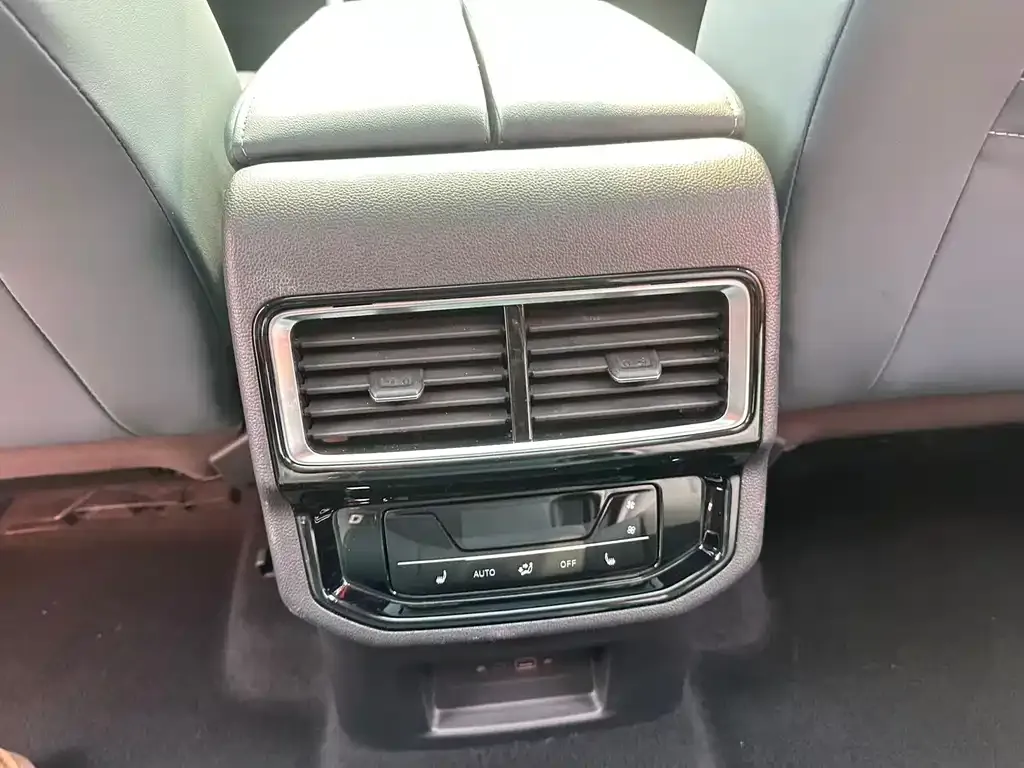 Volkswagen Teramont 2023 из CN, фото 9