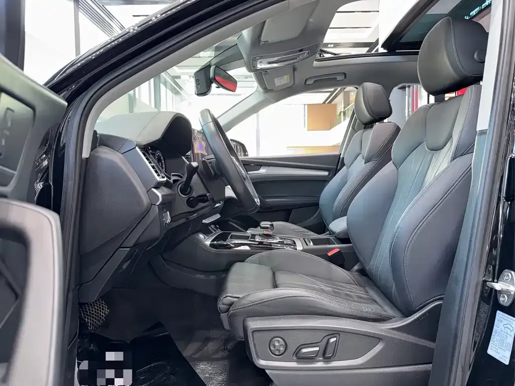 Audi Q5L 2022 из CN, фото 2