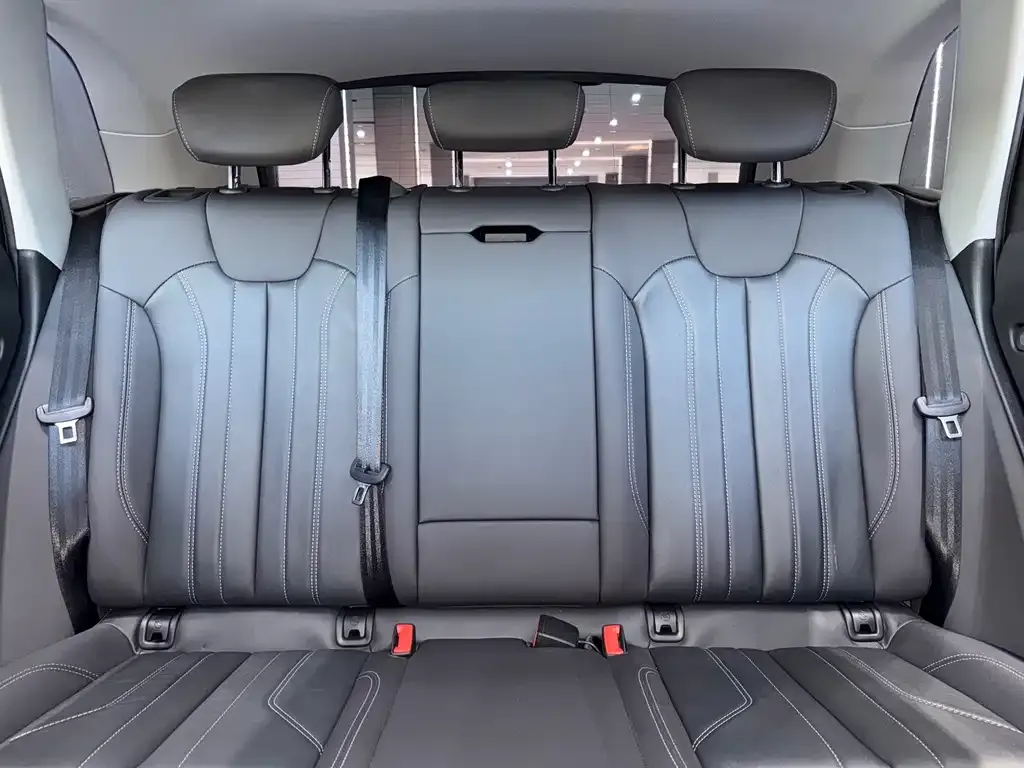 Audi Q5L 2022 из CN, фото 8