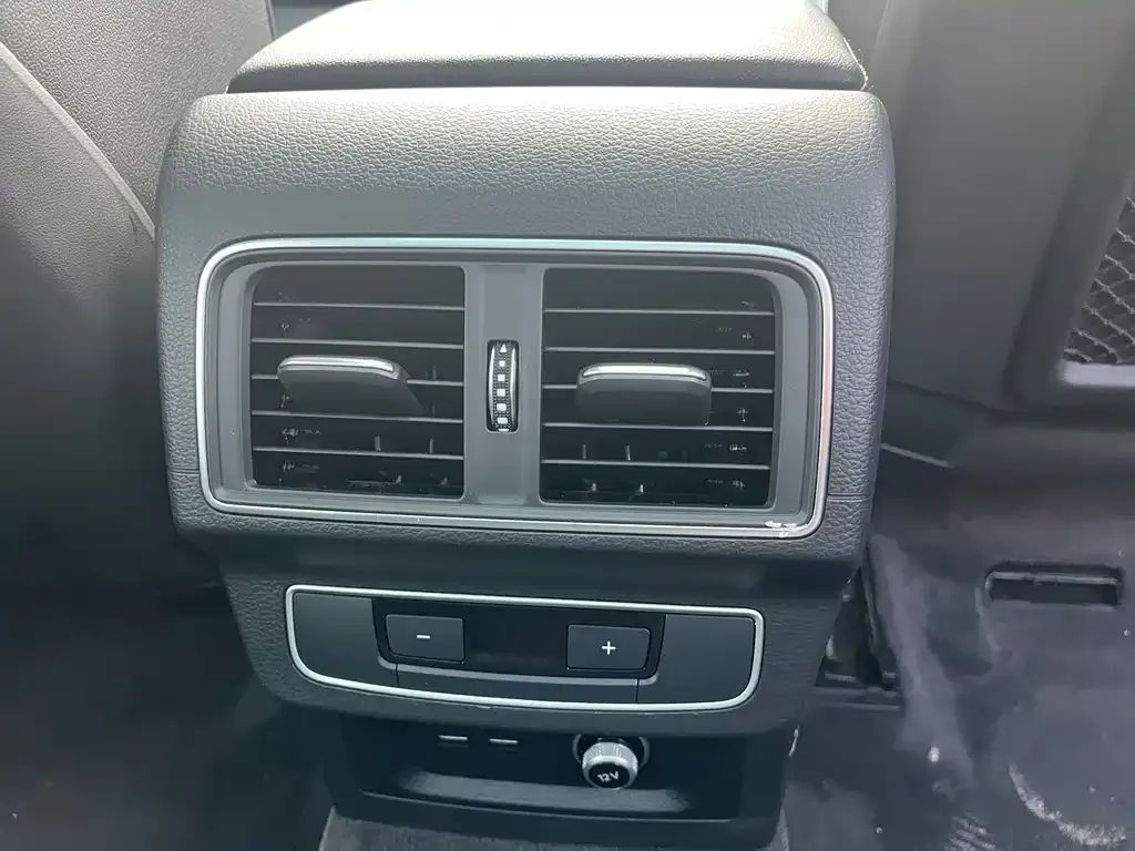 Audi Q5L 2022 из CN, фото 6