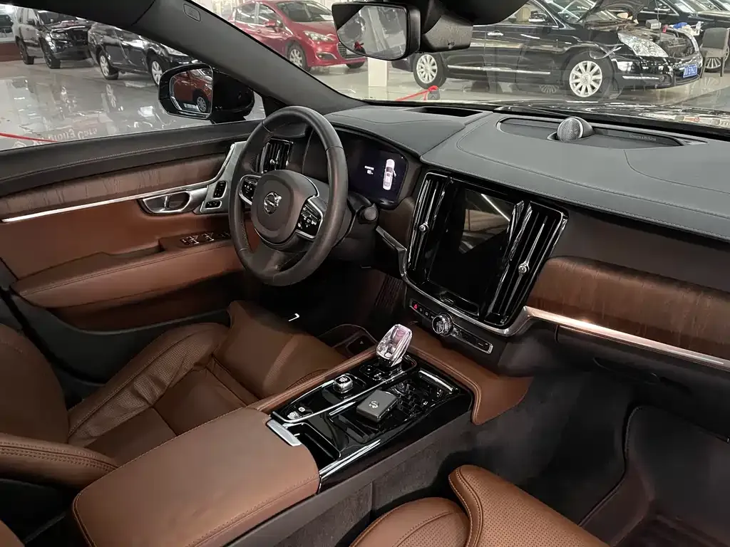 Volvo S90 PHEV 2023 из CN, фото 10