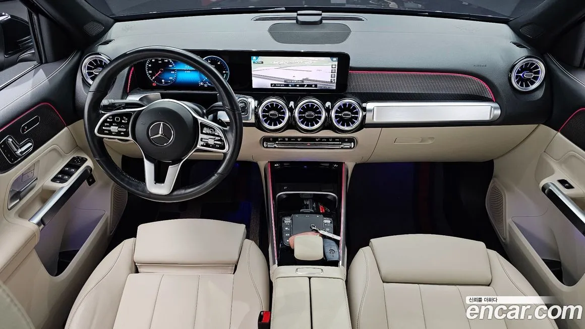 Mercedes-Benz GLB-Class — фото 10