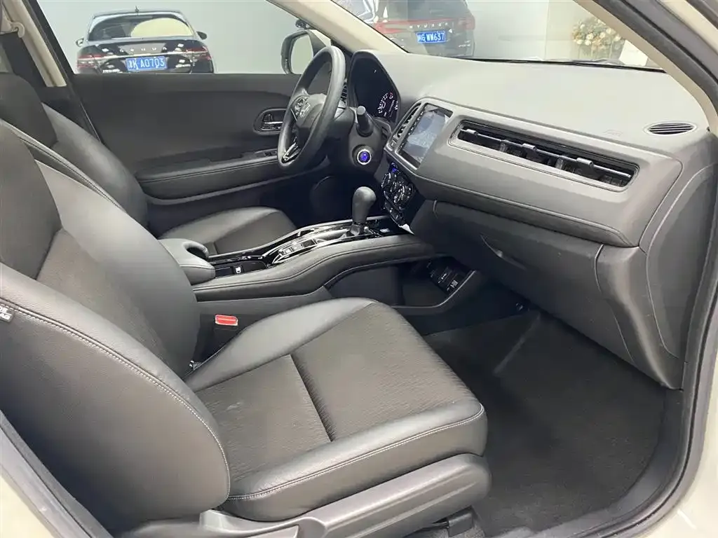 Honda Vezel 2021 из CN, фото 10