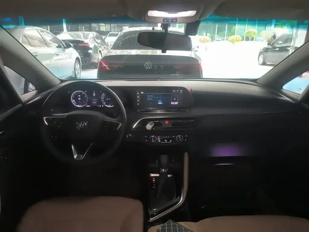 Buick GL6 2022 из CN, фото 2