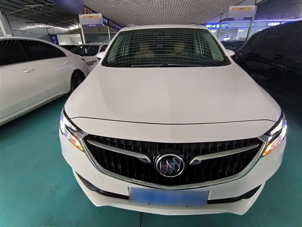 Buick GL6 2022 из CN, фото 9