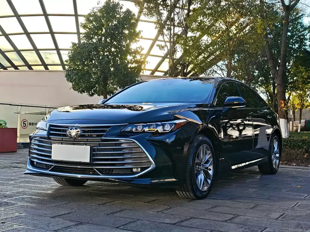Toyota Avalon 2022 из CN, фото 1