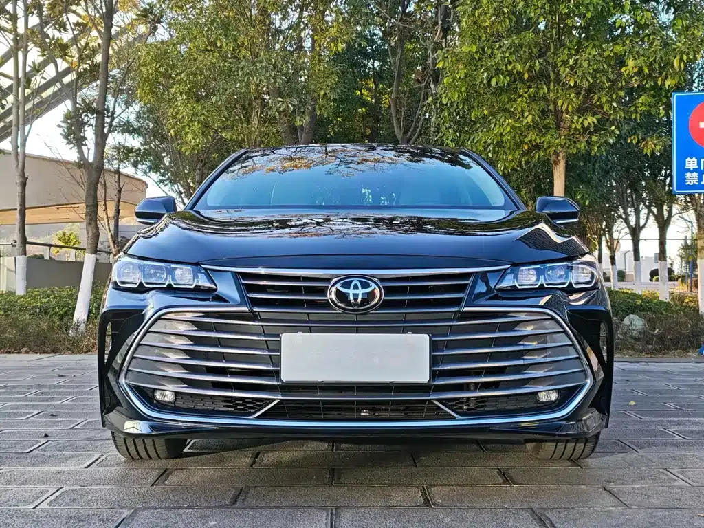 Toyota Avalon 2022 из CN, фото 2