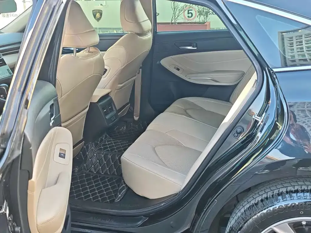 Toyota Avalon 2022 из CN, фото 9