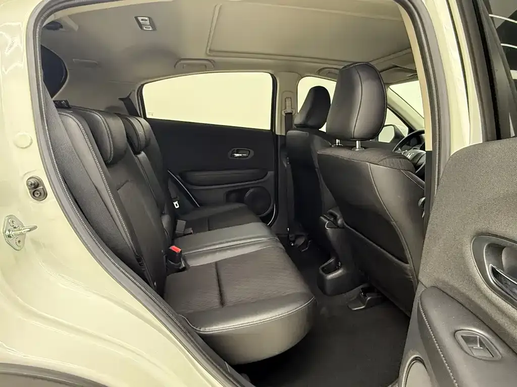 Honda Vezel 2022 из CN, фото 10