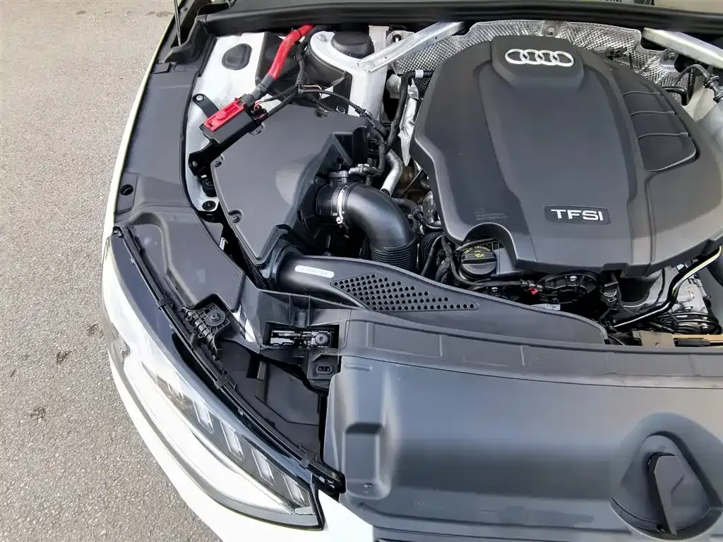 Audi A4L 2021 из CN, фото 10