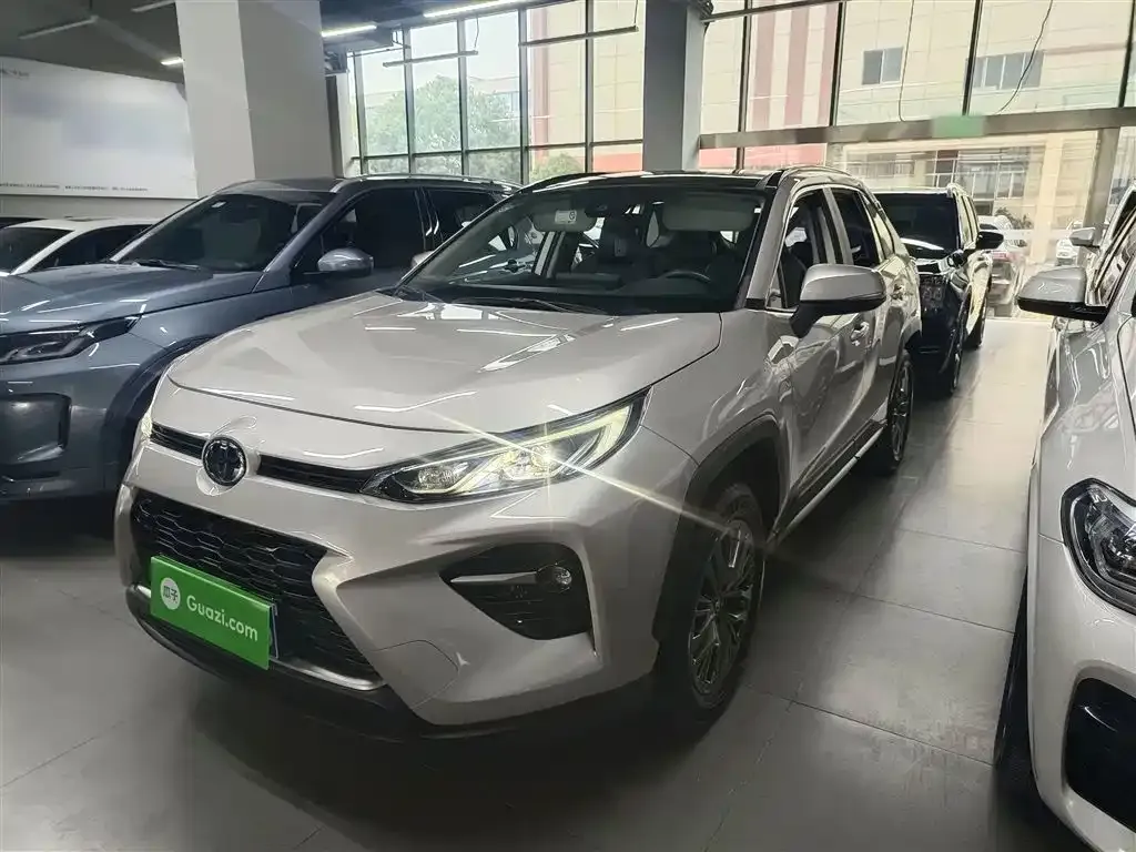Toyota Wildlander 2023 из CN, фото 5