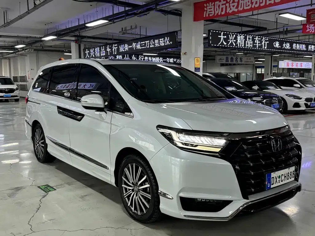 Honda Elysion 2023 из CN, фото 5
