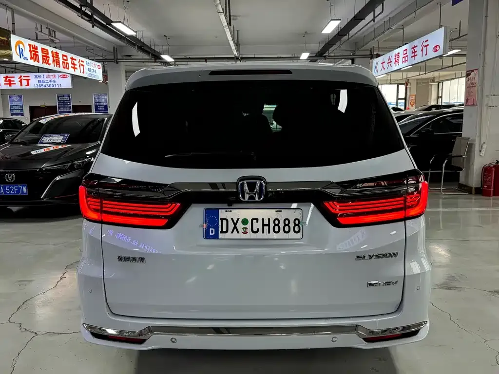 Honda Elysion 2023 из CN, фото 7
