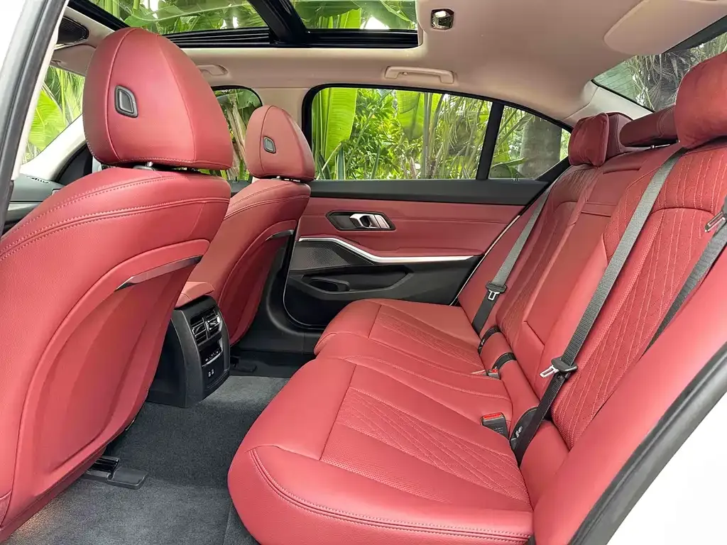 BMW i3 2024 из CN, фото 2