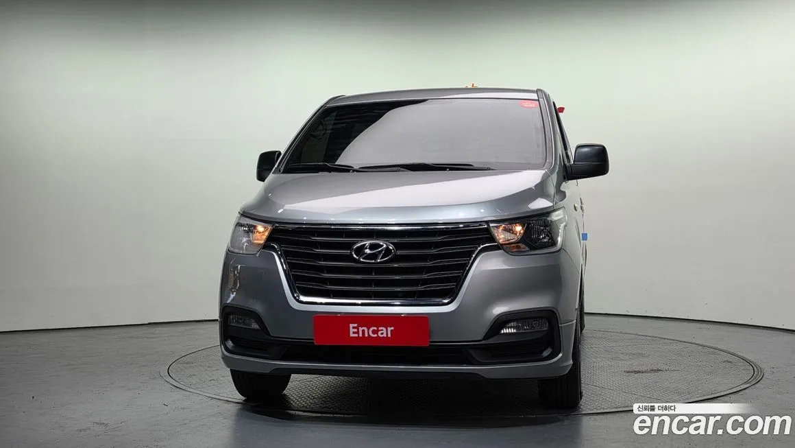 Hyundai Starex — фото 2