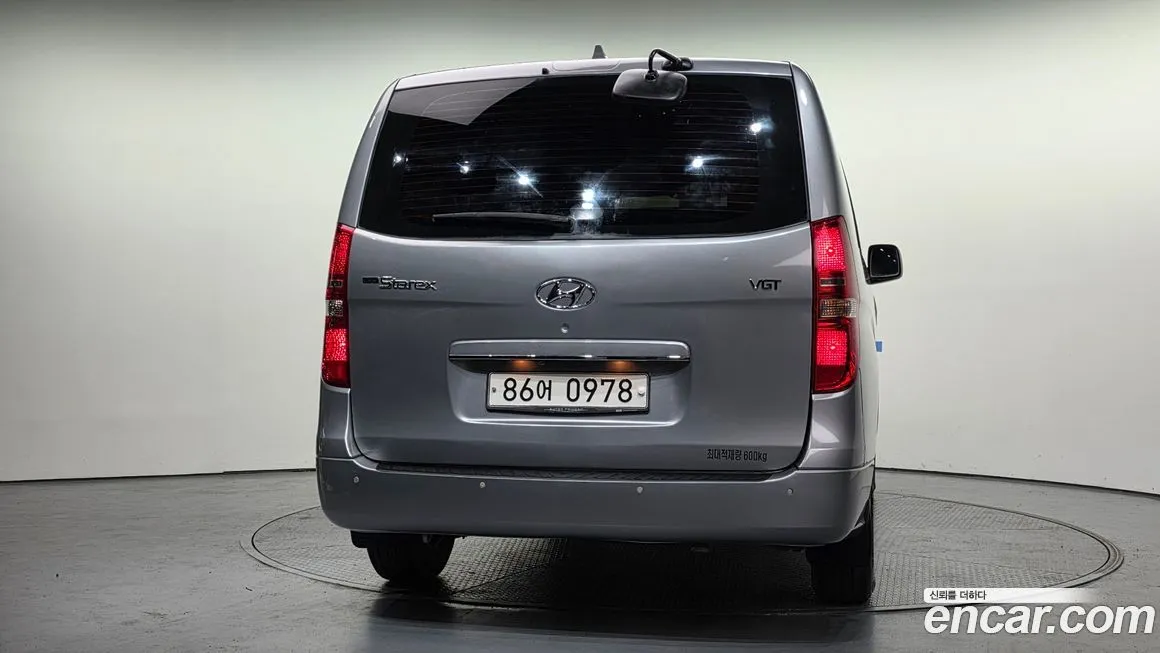 Hyundai Starex — фото 4