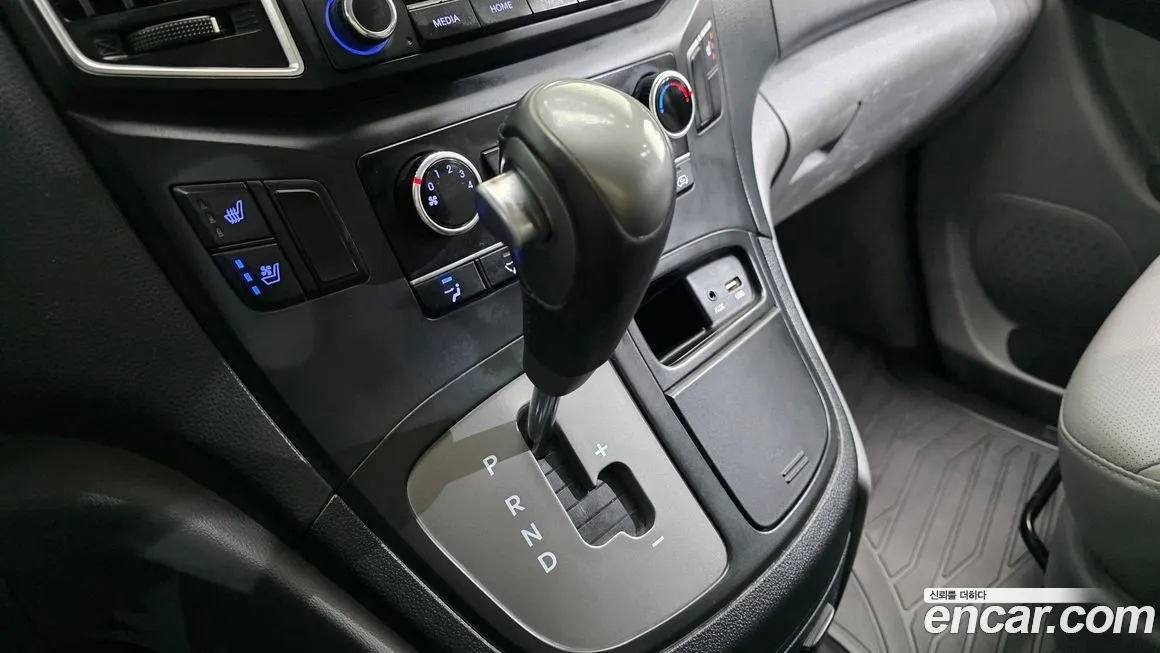 Hyundai Starex — фото 10