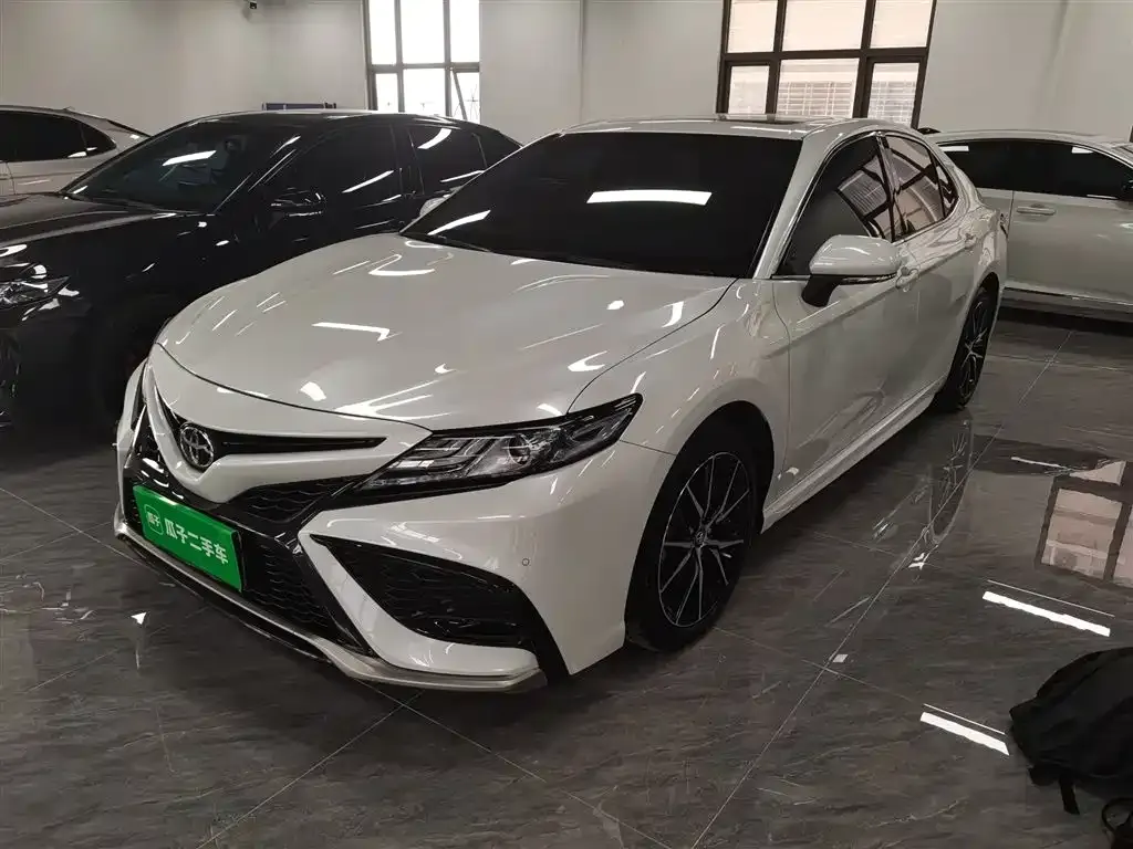 Toyota Camry 2022 из CN, фото 1