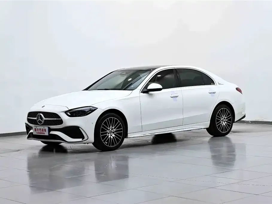 Mercedes-Benz C-Class — фото 1
