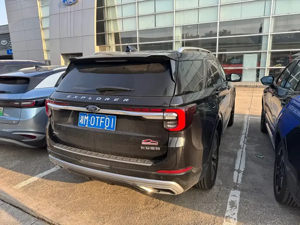 Ford Explorer 2025 из CN, фото 3