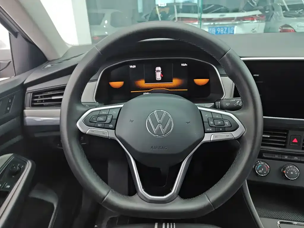 Volkswagen Bora 2023 из CN, фото 4