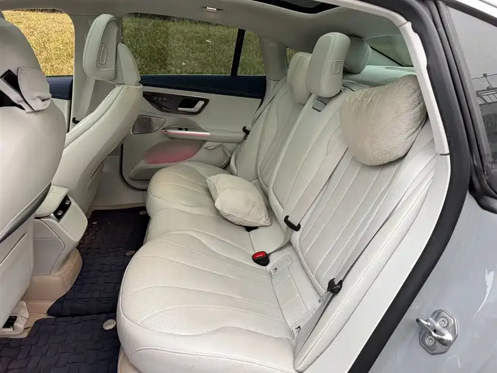 Mercedes-Benz EQE 2023 из CN, фото 3