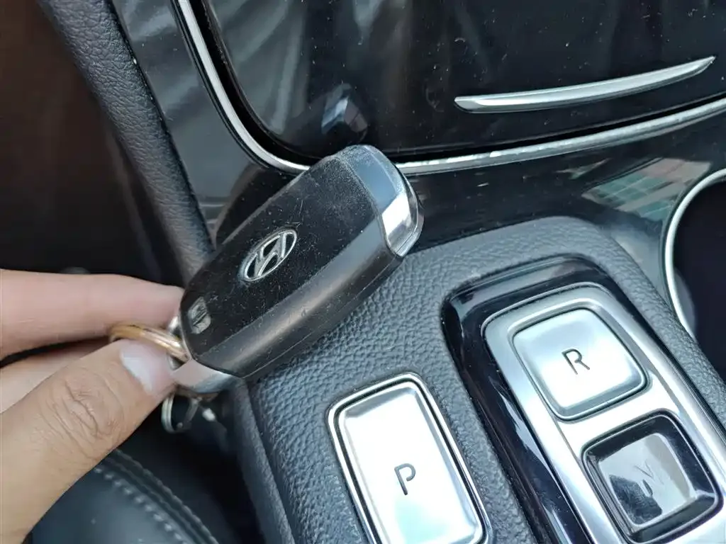 Hyundai Santa Fe 2021 из CN, фото 3