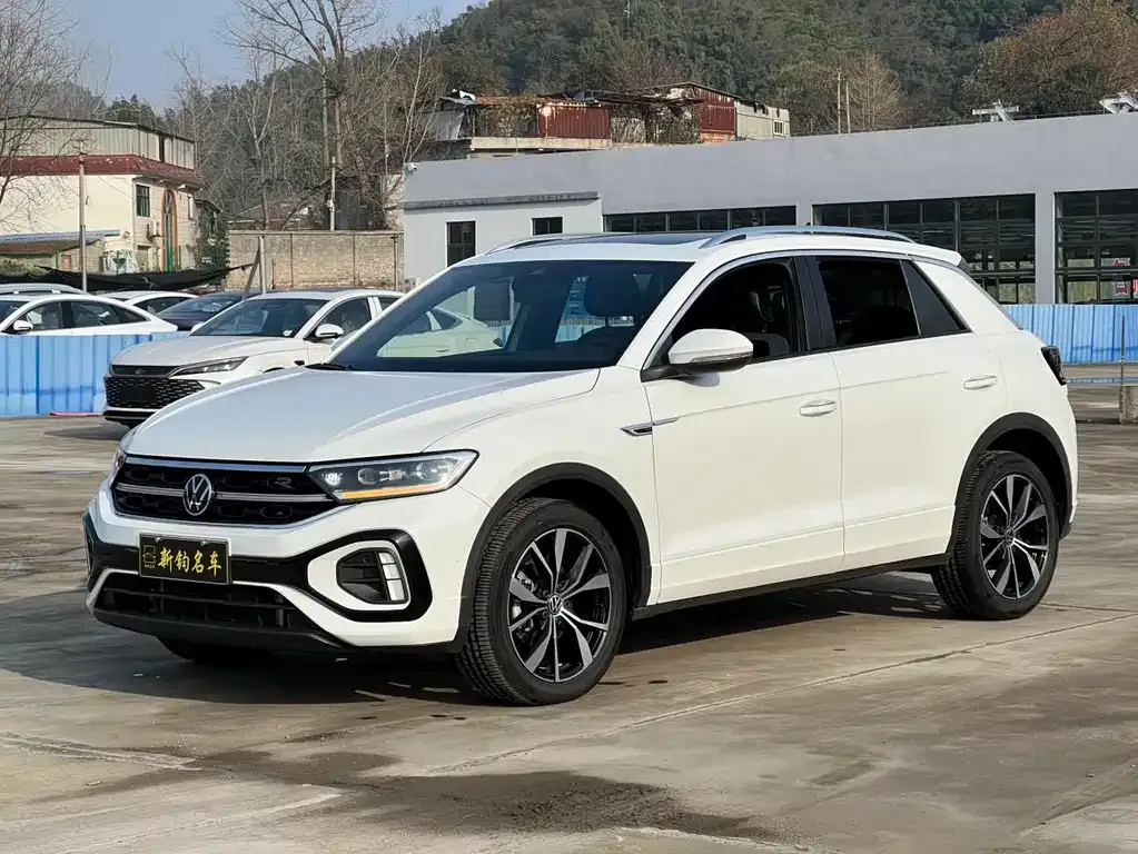 Volkswagen T-Roc 2023 из CN, фото 1
