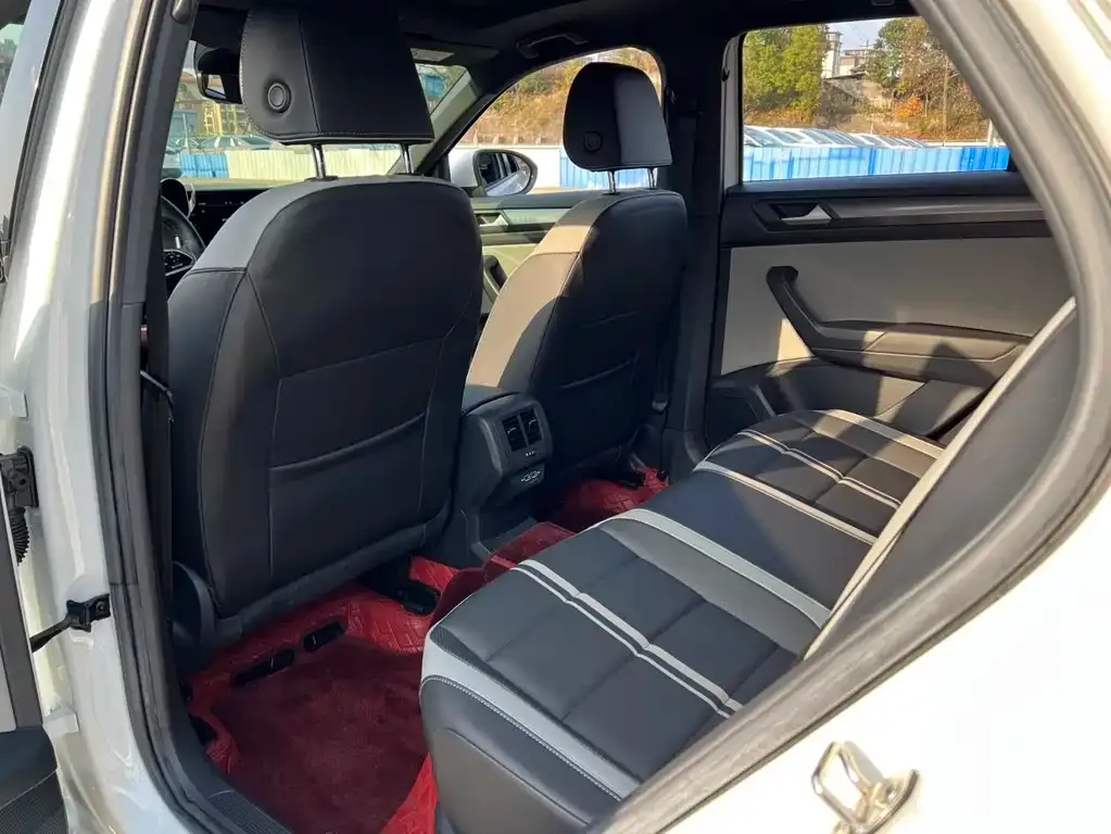 Volkswagen T-Roc 2023 из CN, фото 7