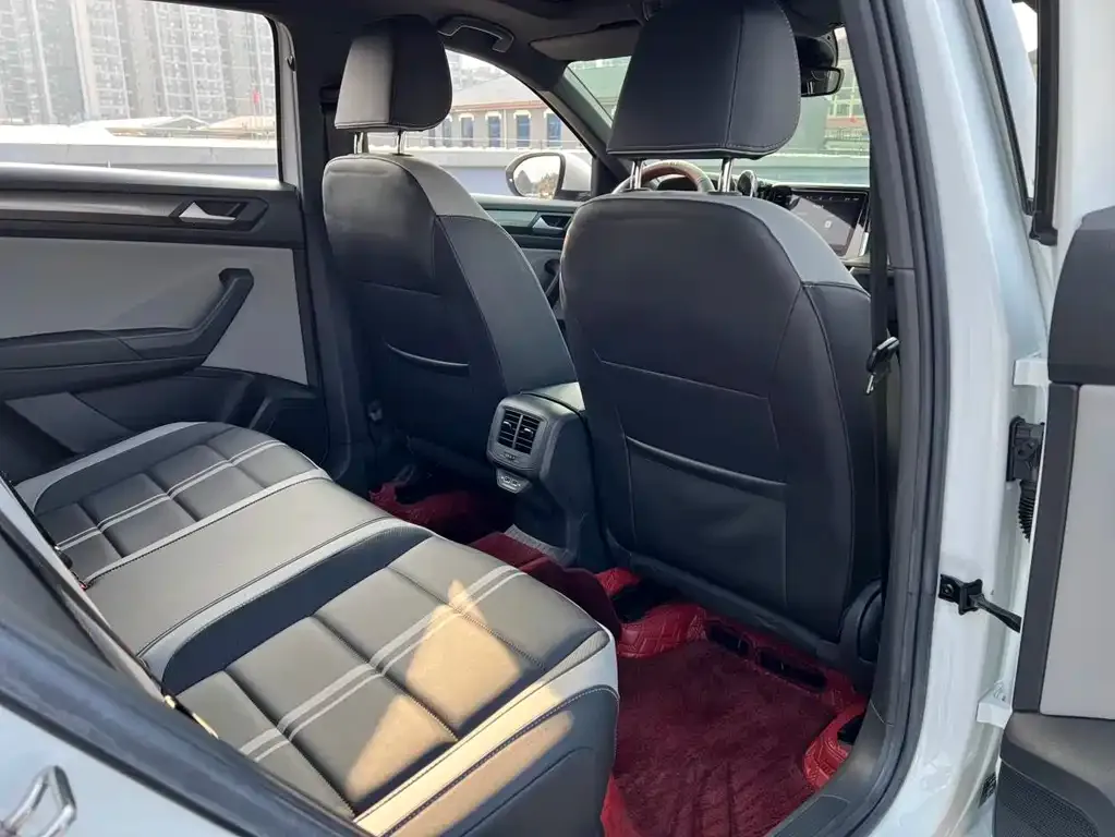 Volkswagen T-Roc 2023 из CN, фото 10