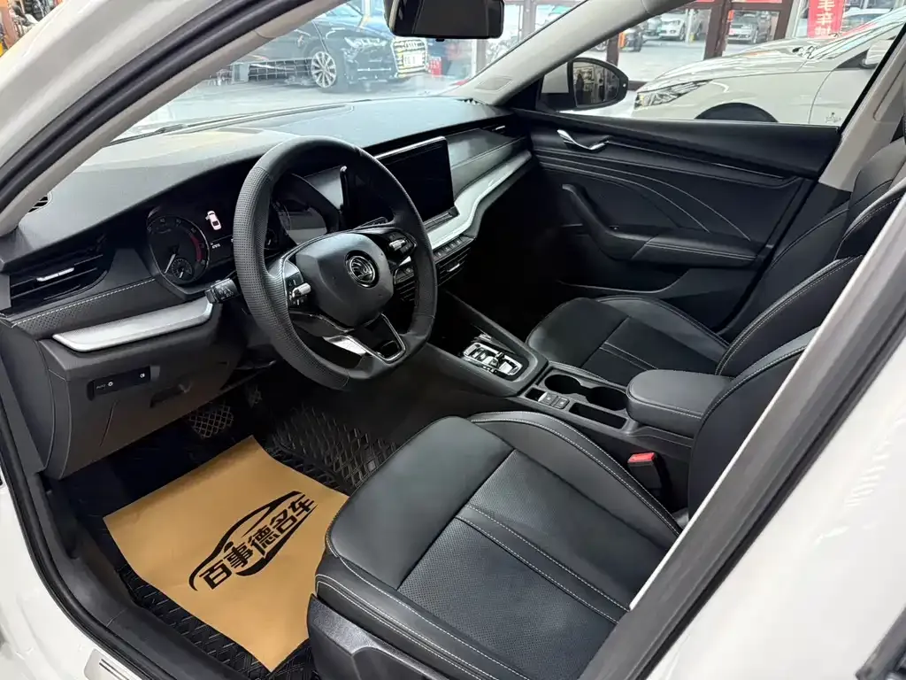Skoda Octavia — фото 9