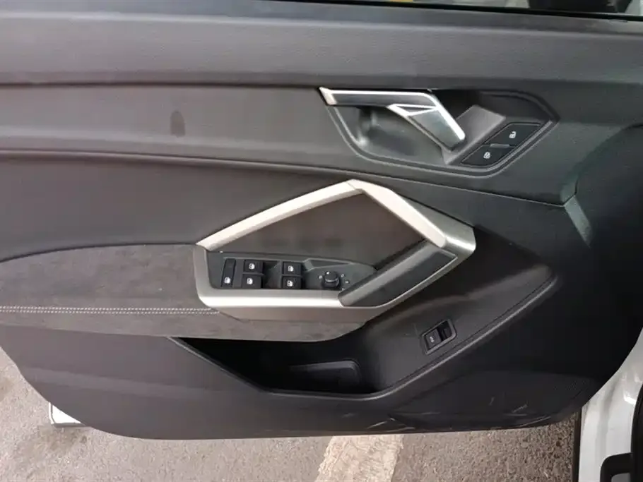 Audi Q3 2021 из CN, фото 7