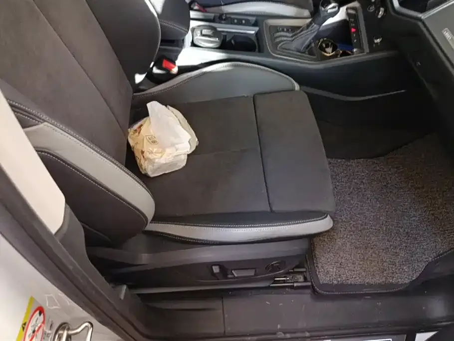 Audi Q3 2021 из CN, фото 8