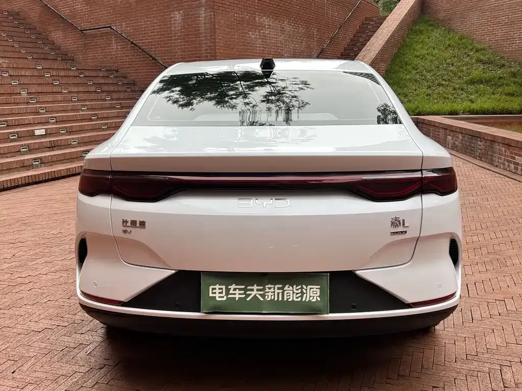 BYD Qin L — фото 4